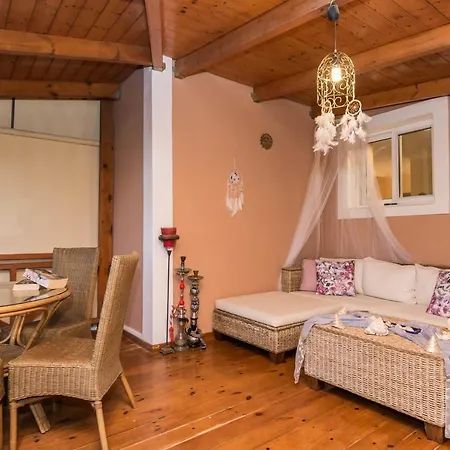 Aiolia North Apartament