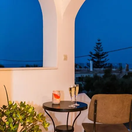 Aiolia North Apartment